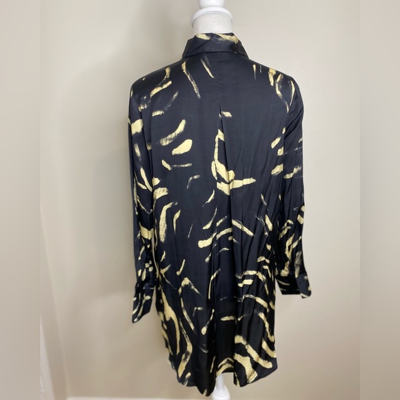 NWT Massimo Dutti Buttoned Down Women’s Long Sleeve Animal Print Blouse Top Sz 6 - Picture 3 of 12